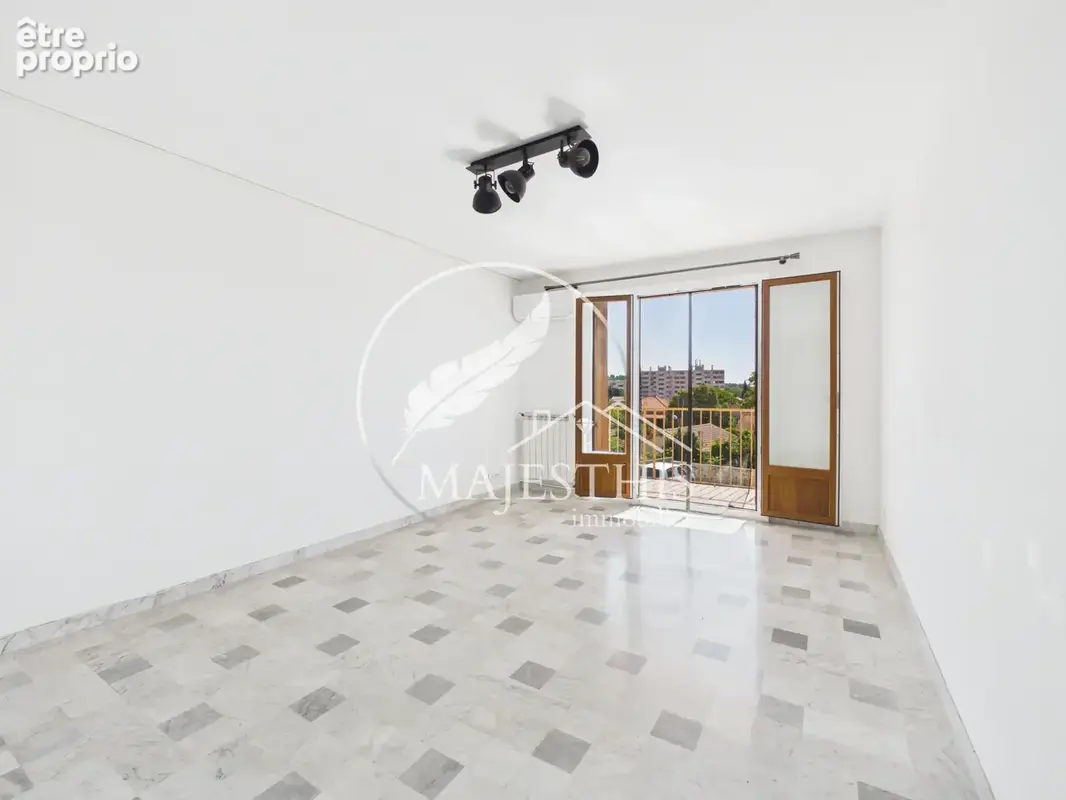 Beau t4 de 76,52m2 + parking + cave a toulon est - photo 2