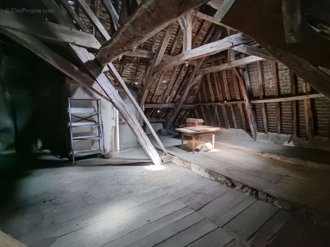 Appartement à CHATEAUMEILLANT