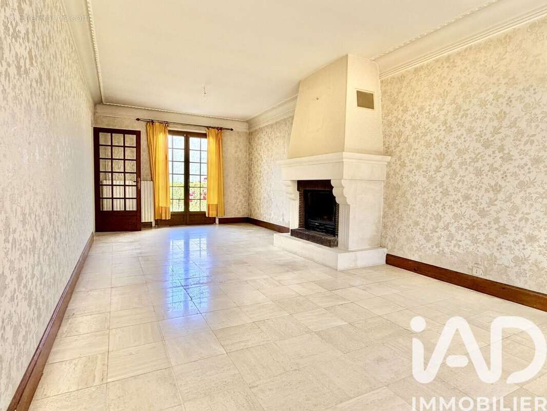 Maison 122 m² à Saint-Pierre-De-Fursac  - photo 4