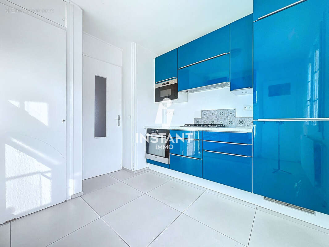 Cuisine - Appartement à VITRY-SUR-SEINE