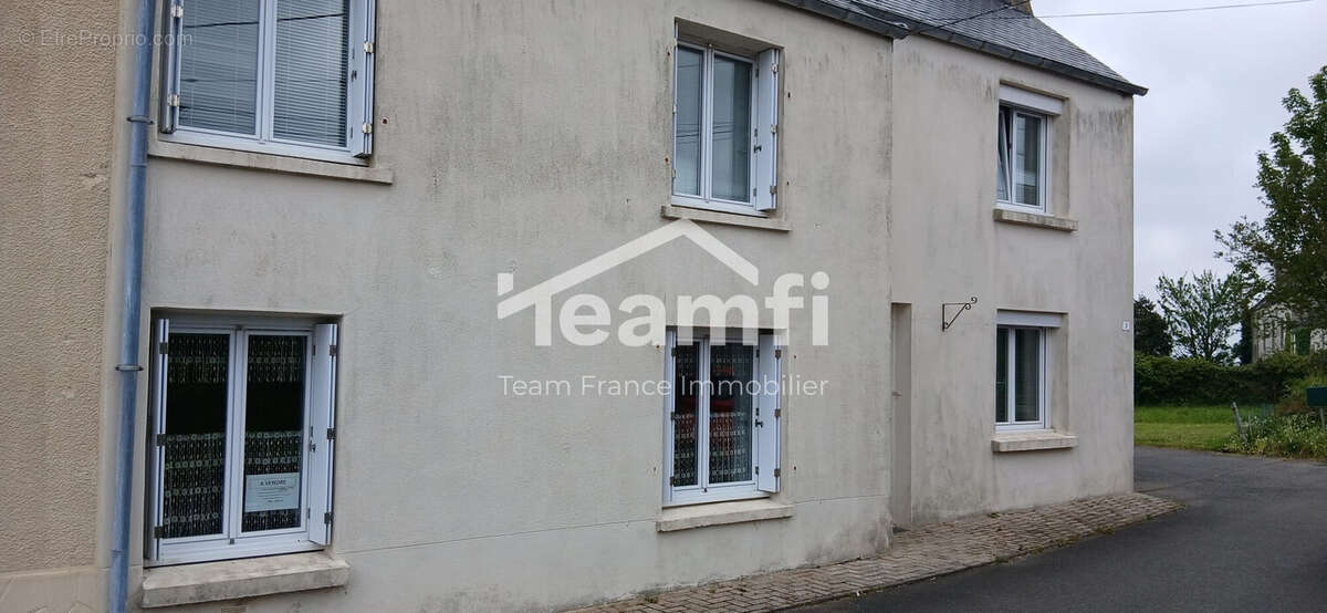 Maison 97 m² à Plouzevede  - photo 2