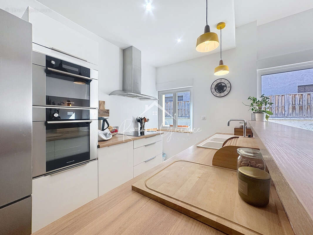 Loft en duplex 144 m2 avec deux places de parking - photo 7