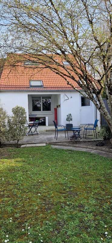 Maison à VENEUX-LES-SABLONS