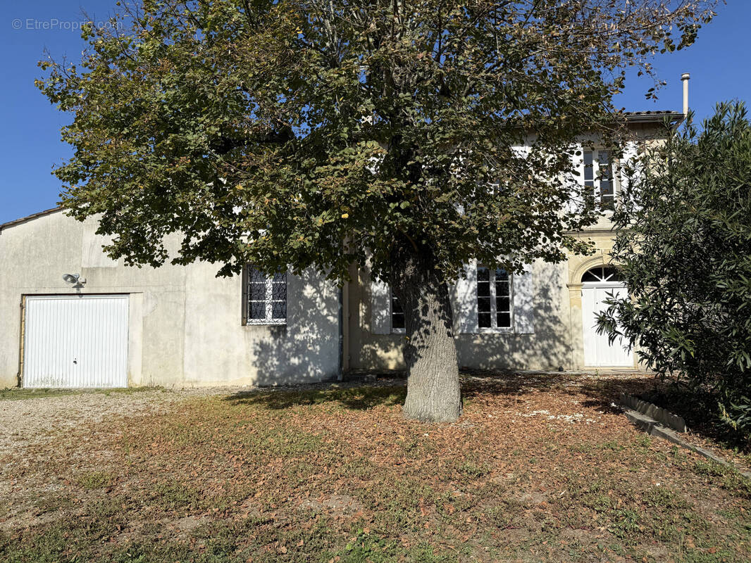 Maison à SAINT-EMILION