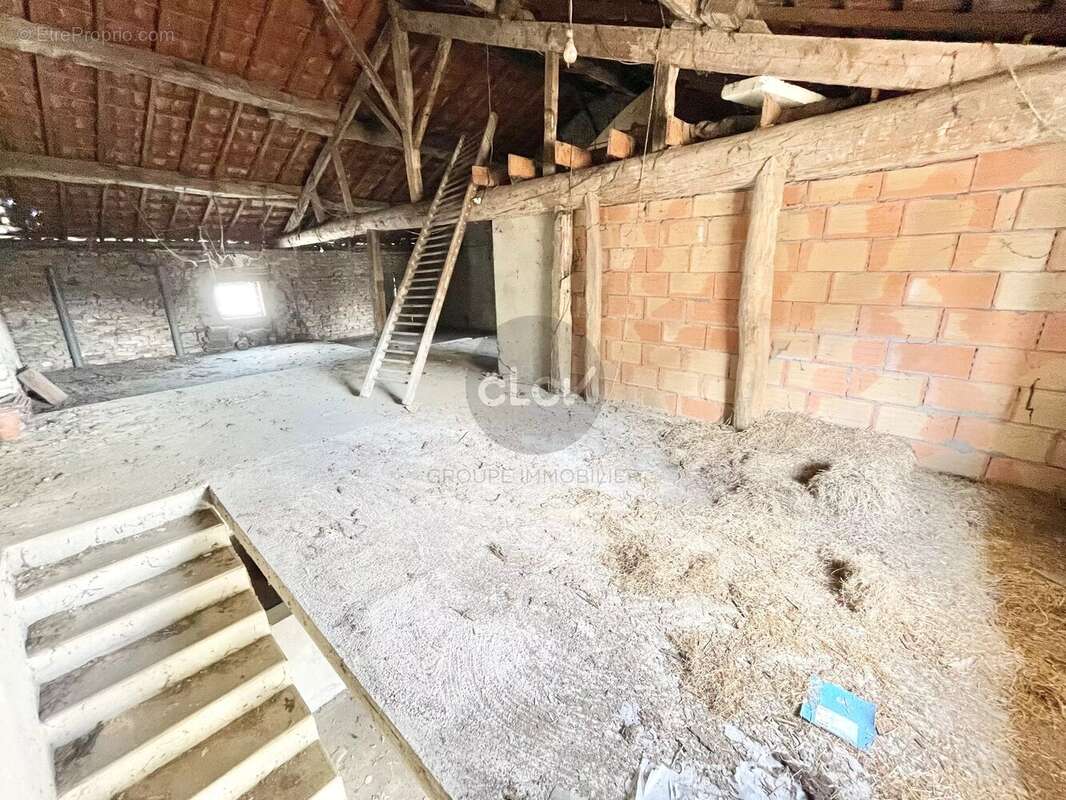 Maison à PONT-DE-VAUX