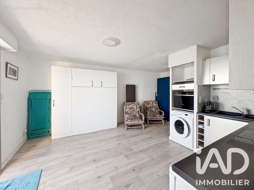 Appartement 23 m² à Port-Louis  - photo 3