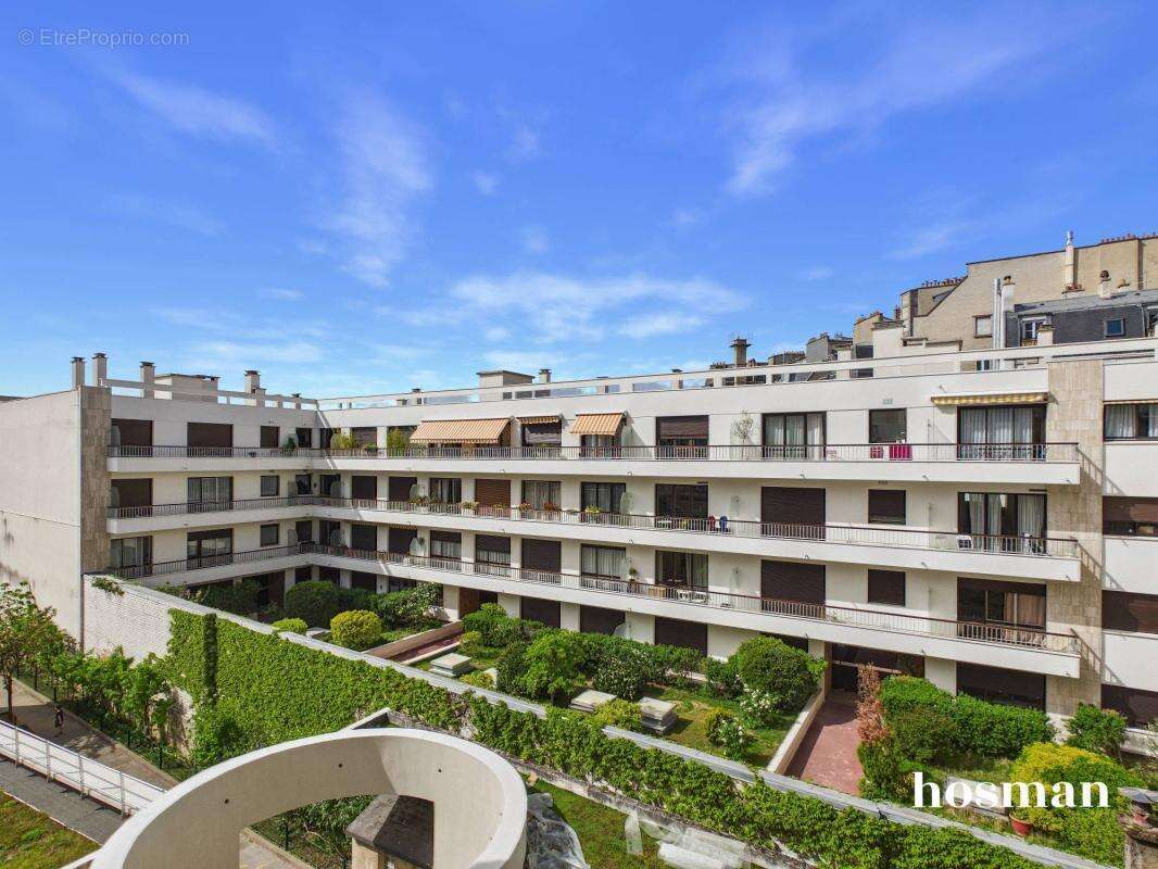 Appartement à PARIS-11E