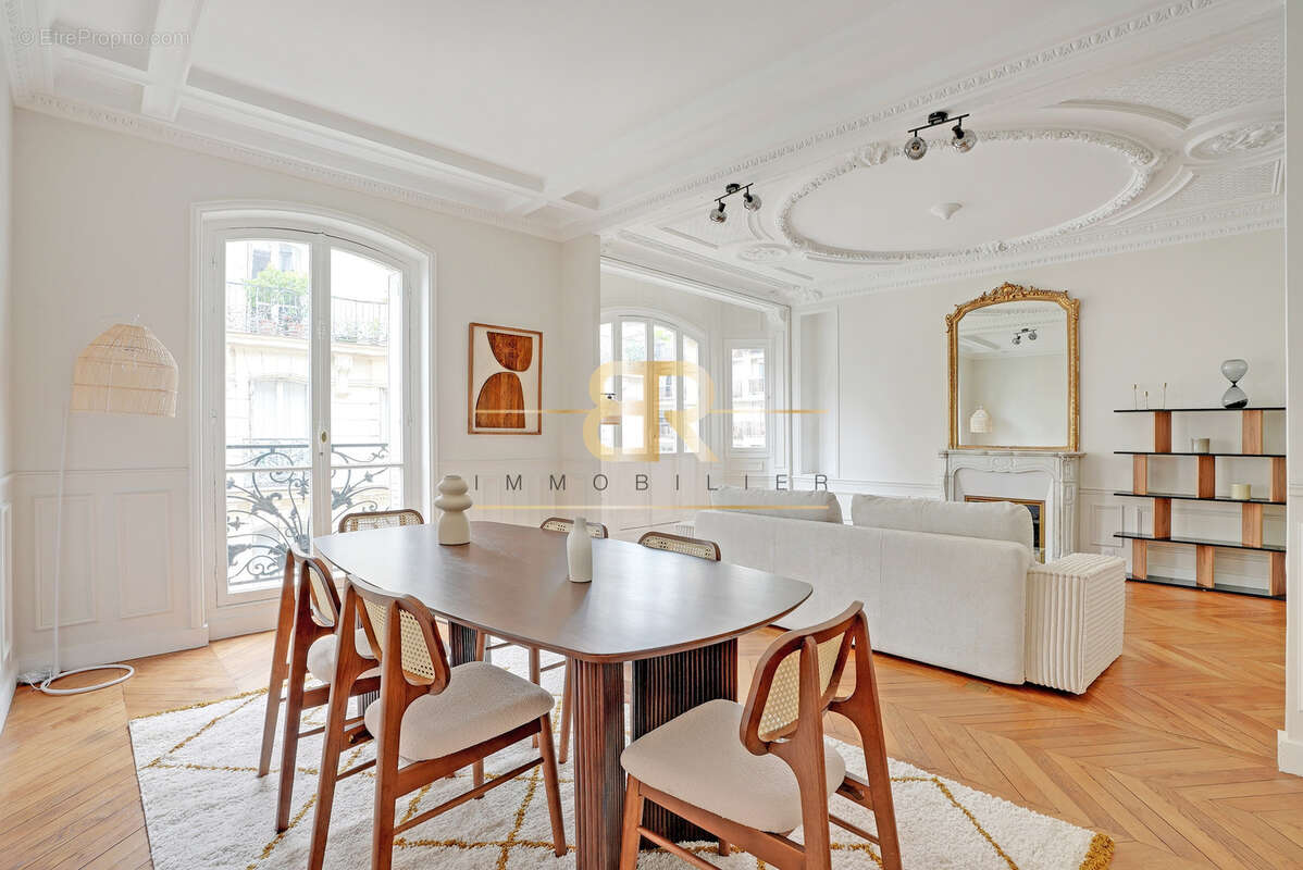 Appartement à PARIS-17E