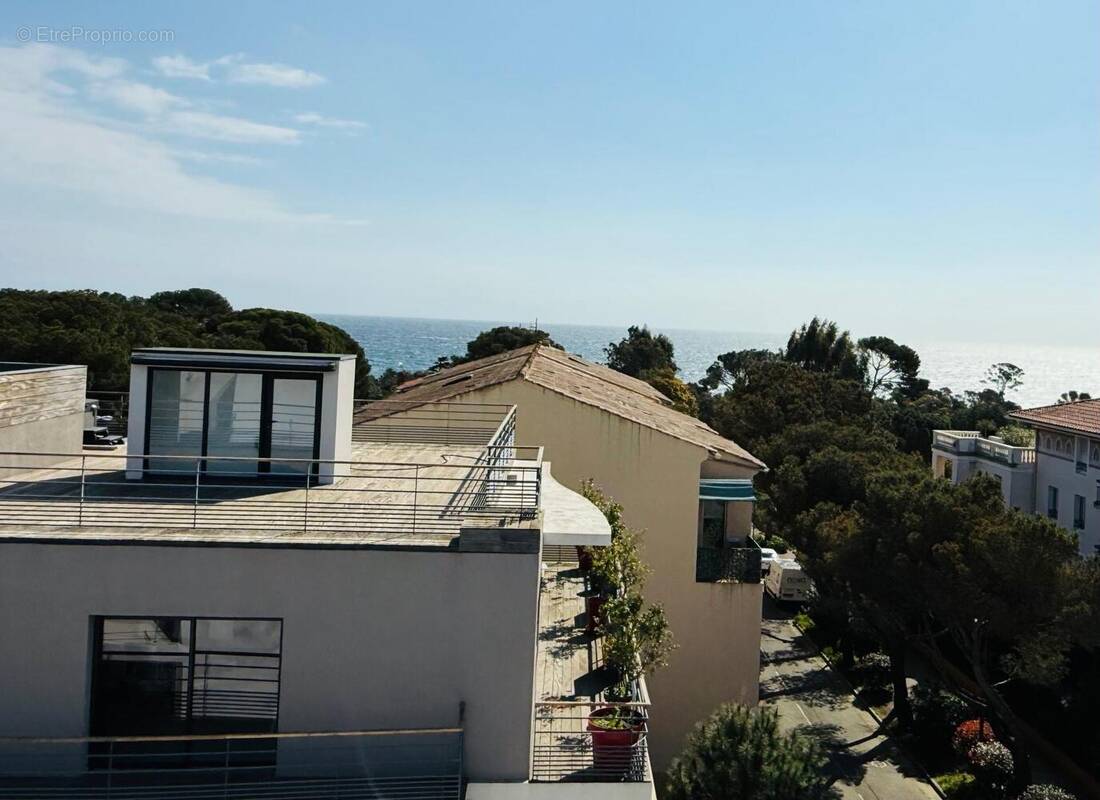 Photo 1 - Appartement à FREJUS