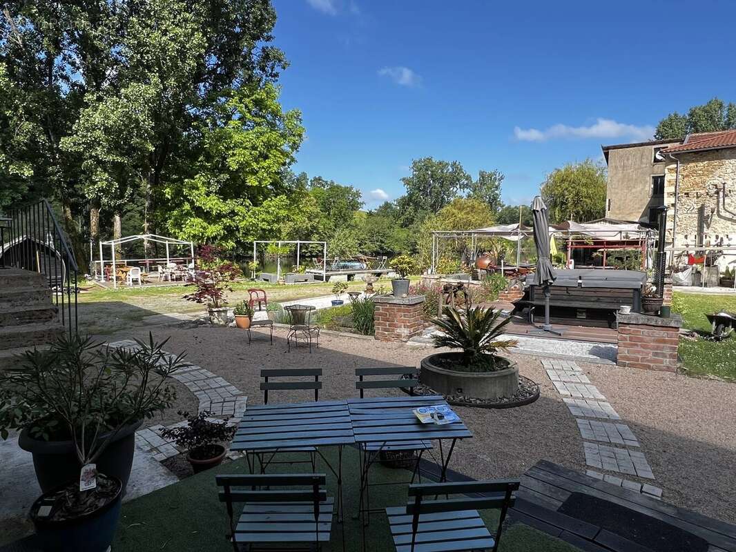 Maison à SAINT-JUNIEN