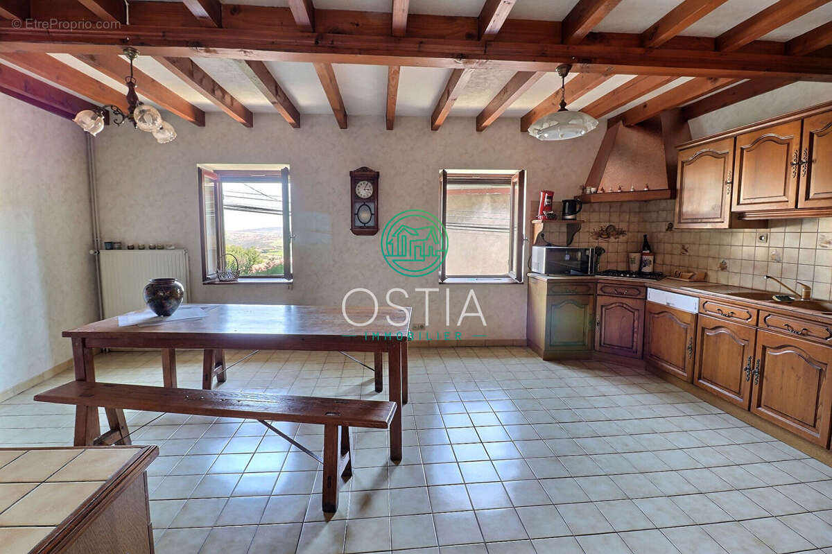 Maison à SAINT-MARTIN-LA-PLAINE