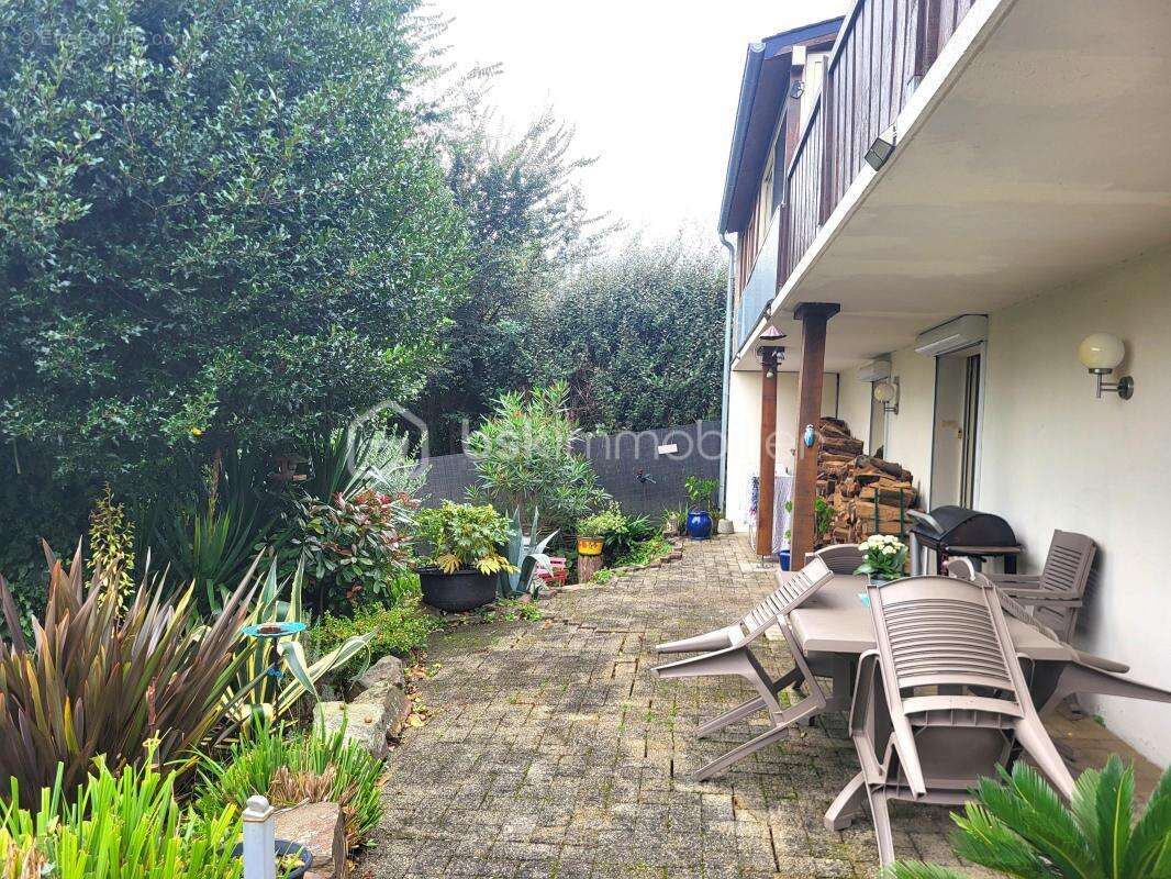 Maison à SAINT-HILAIRE-DU-HARCOUET