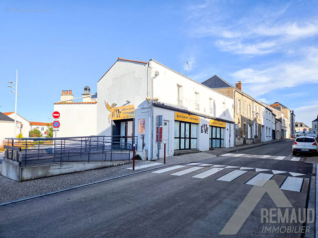Commerce à AIZENAY