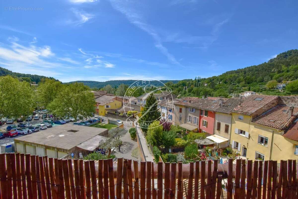 Appartement à SALERNES