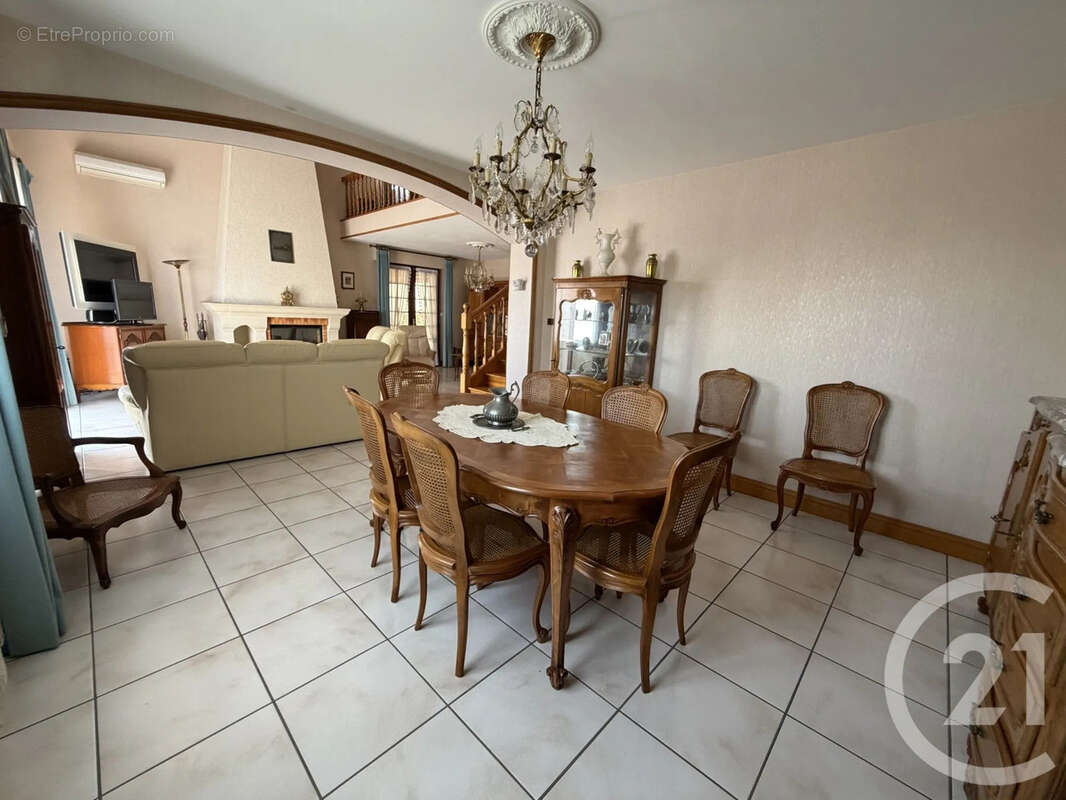Maison 187 m² à Royan  - photo 4