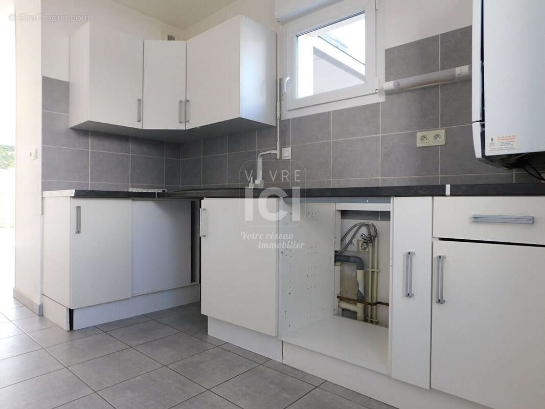 Maison Murs Erigne 86 m² - photo 7
