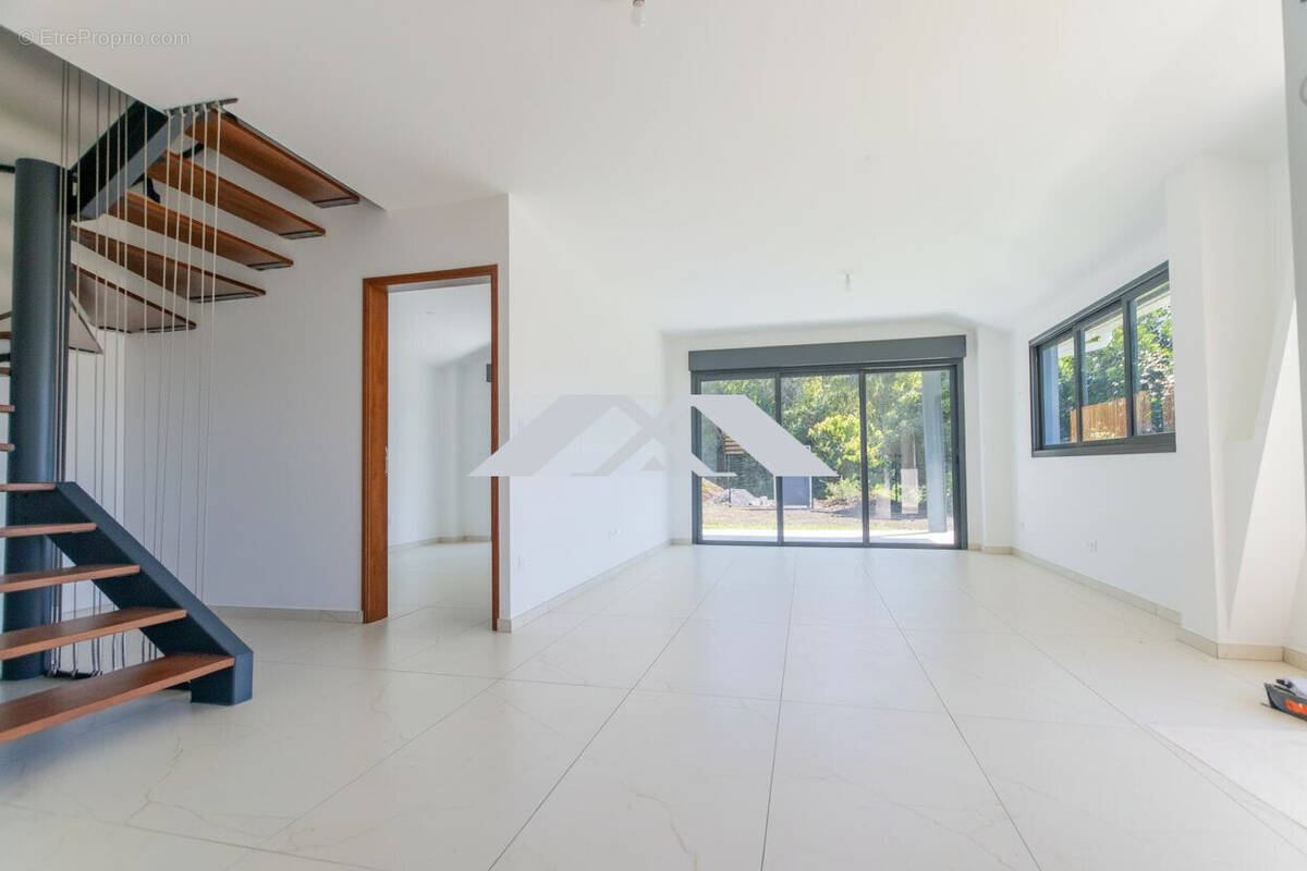 Maison à SAINT-JOSEPH