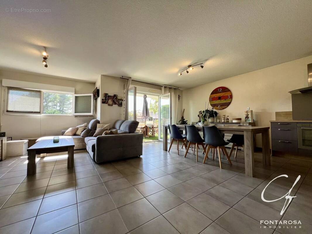 Appartement à FREJUS