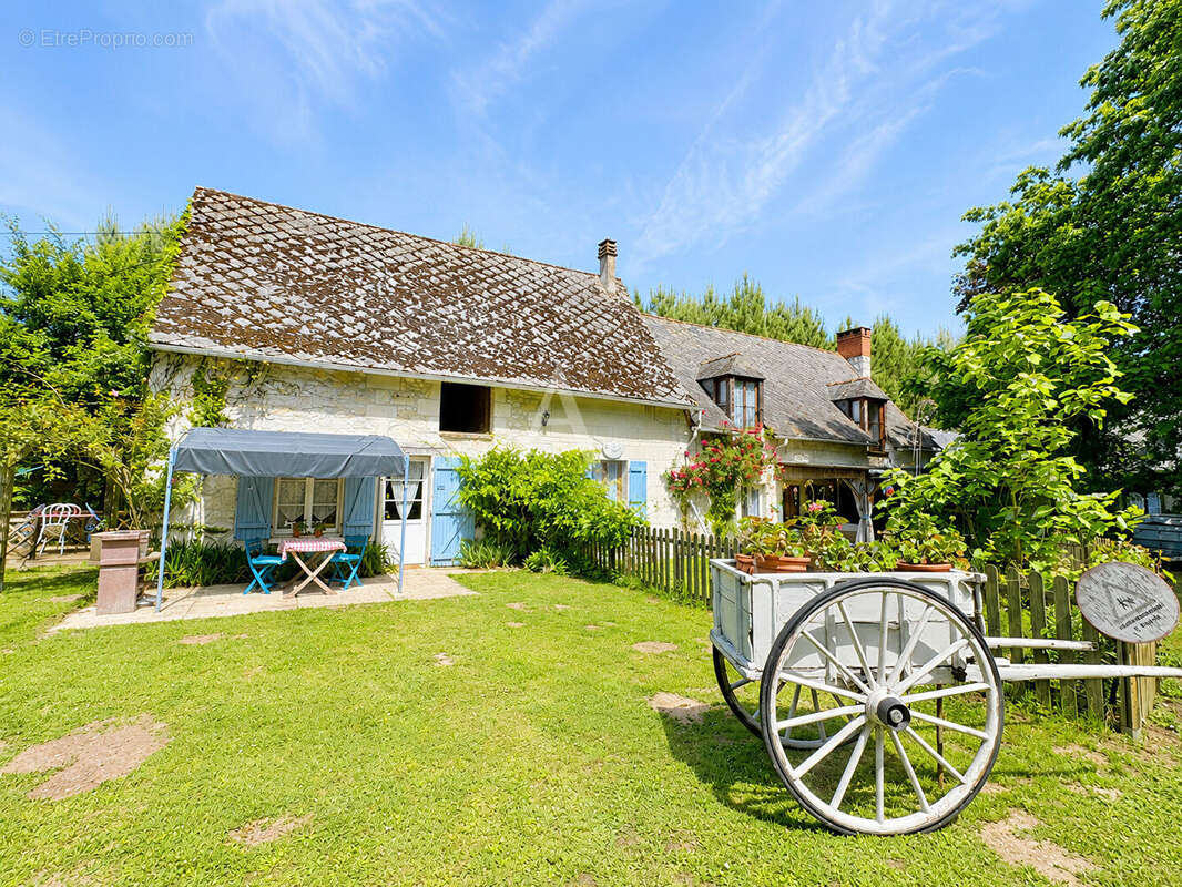 Maison à MOULIHERNE