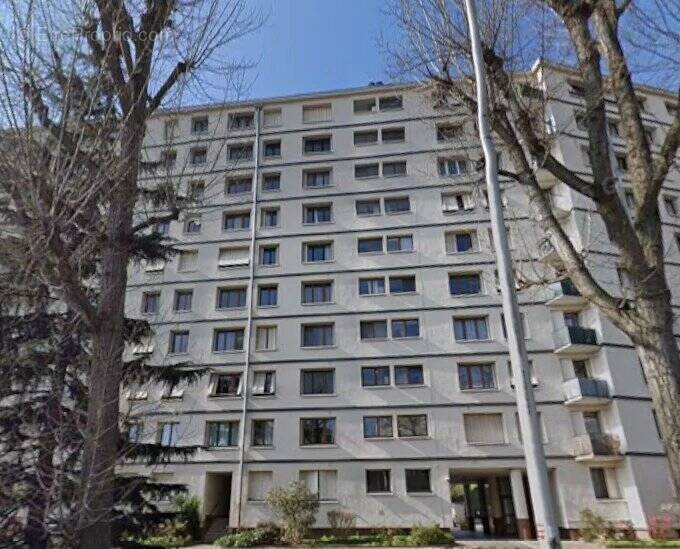 Appartement à IVRY-SUR-SEINE
