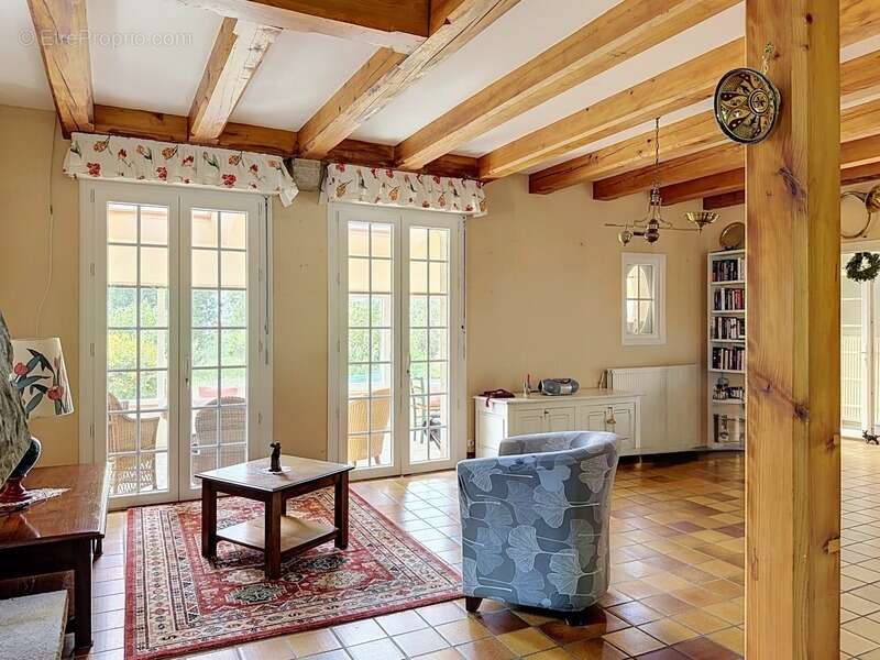 Plouhinec (29780) – Propriété de caractère de 195 m² sur 5 140 m² de terrain – À deux pas de l'océan - photo 4