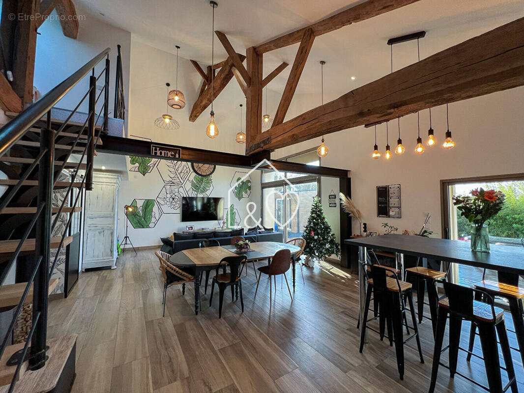 Maison à VENANSAULT