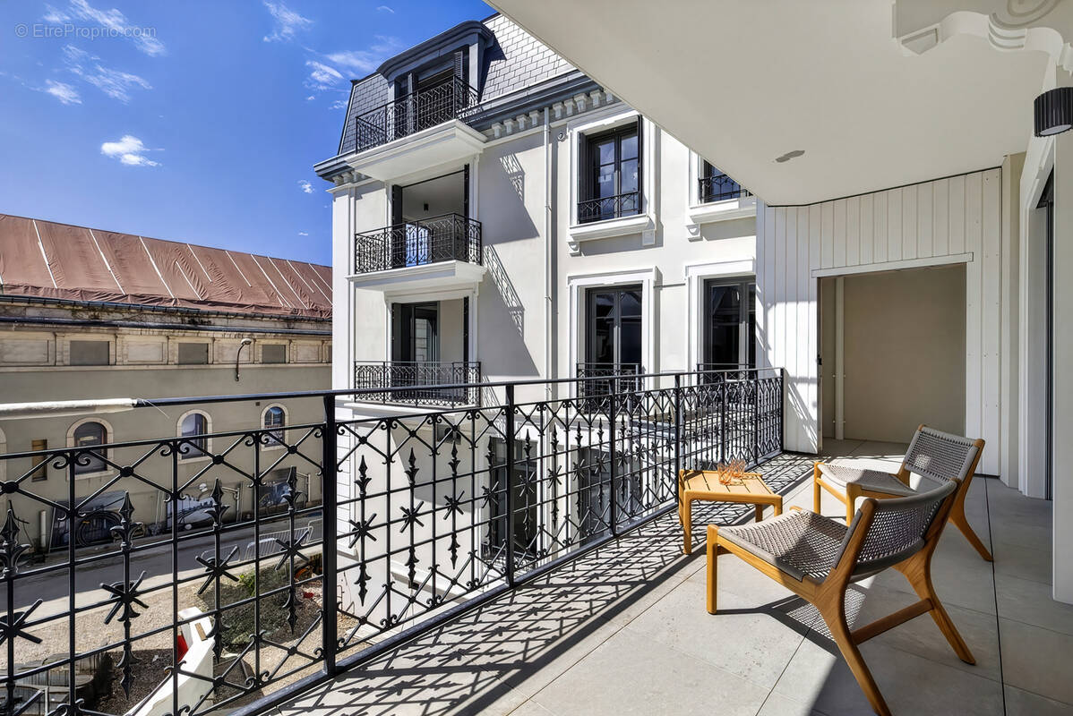 Appartement à AIX-LES-BAINS