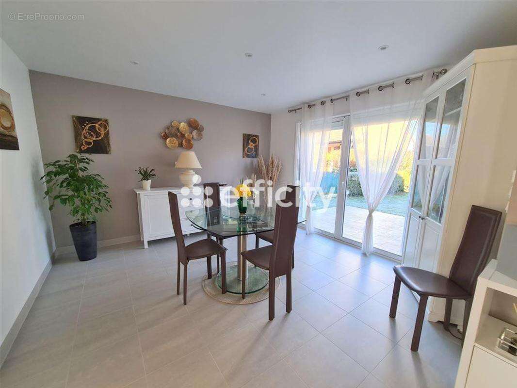 Maison 99 m² à Meulan  - photo 4