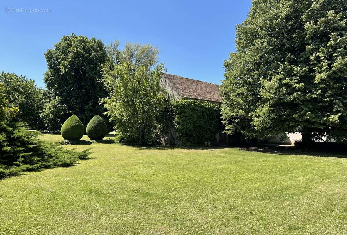 Maison à FONTAINEBLEAU