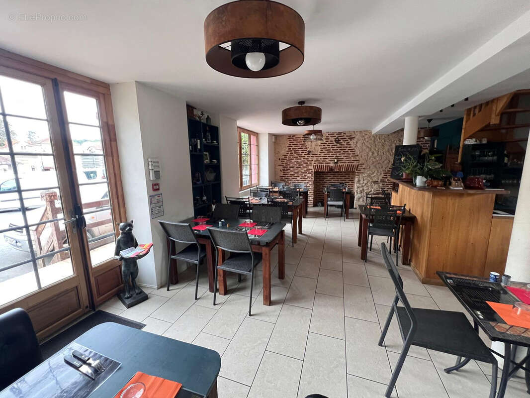 Commerce à LE BUGUE