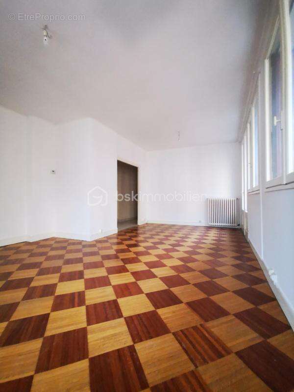 Matabiau - t4 92 m² lumineux -  2 balcons - - photo 12
