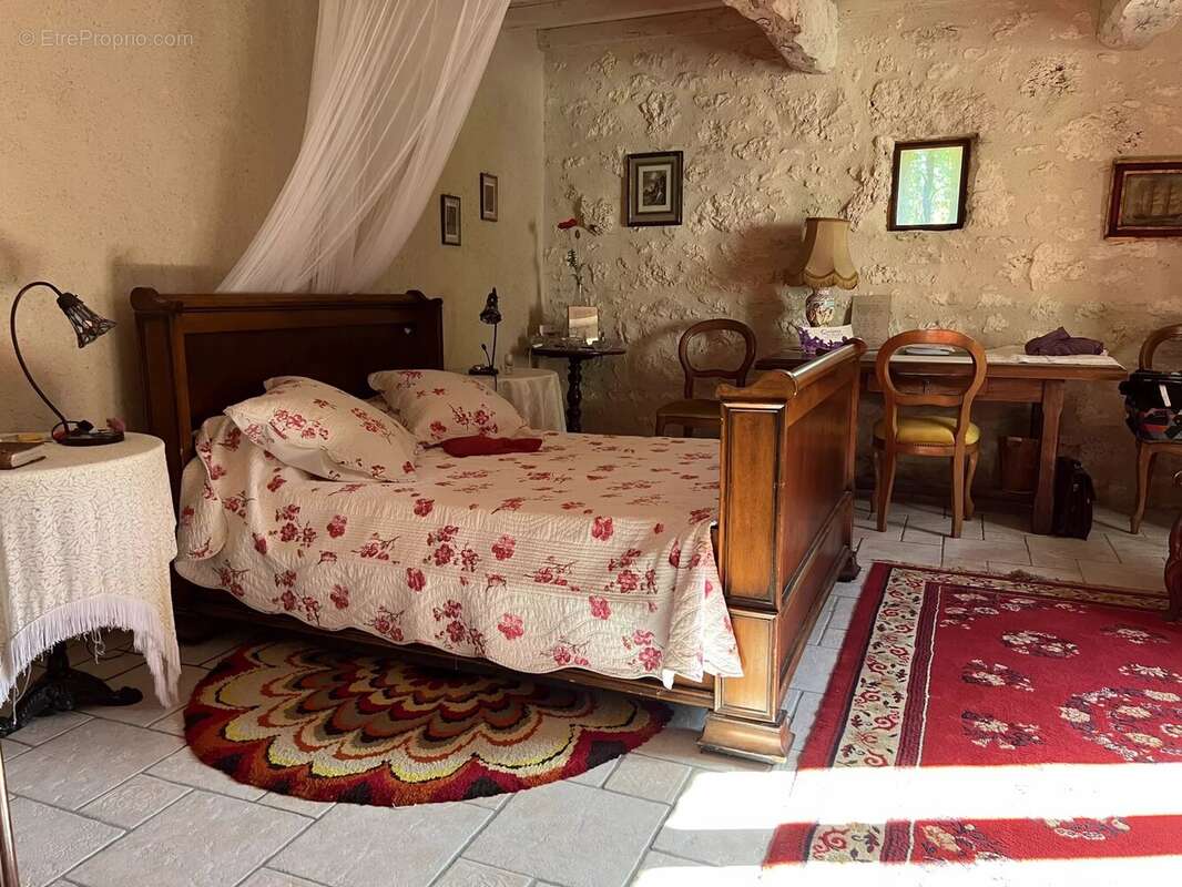 Maison à SAINT-CLAR