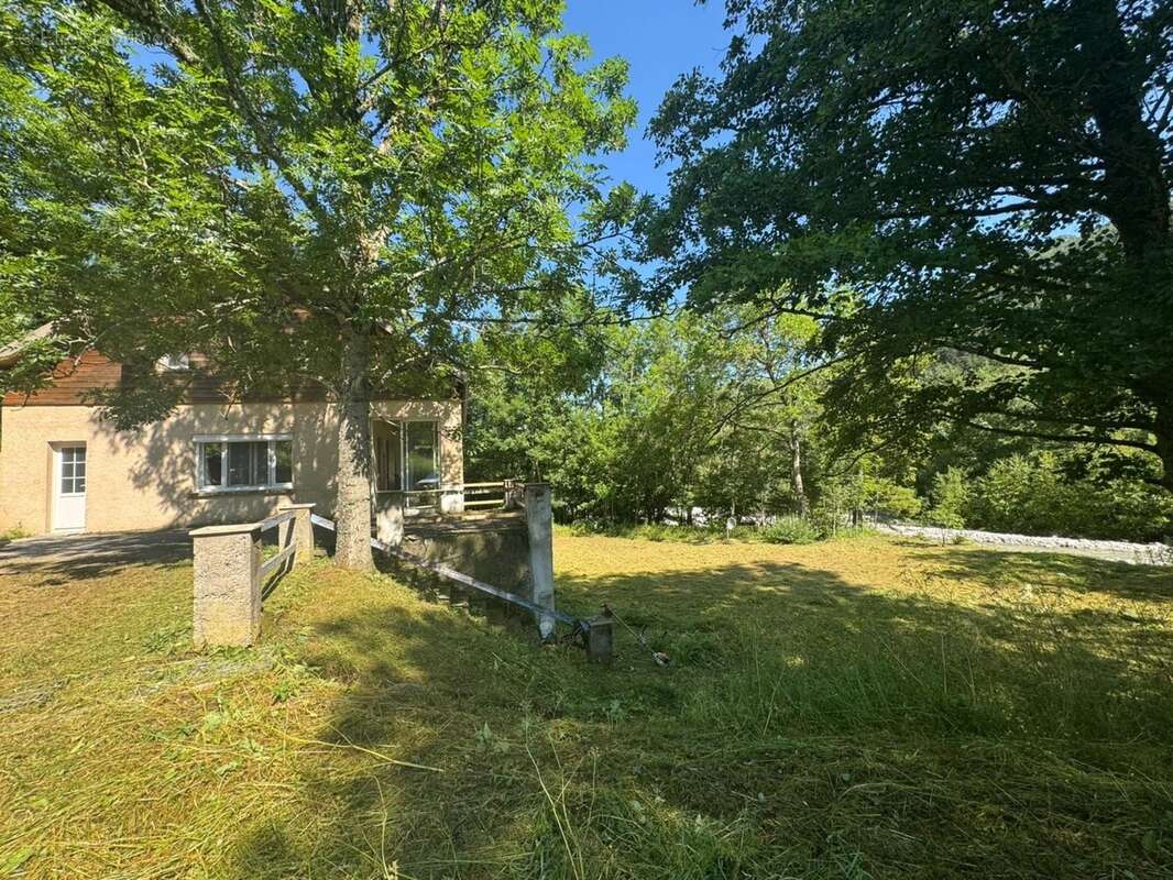 Maison à vendre 6 pièces  () - photo 2