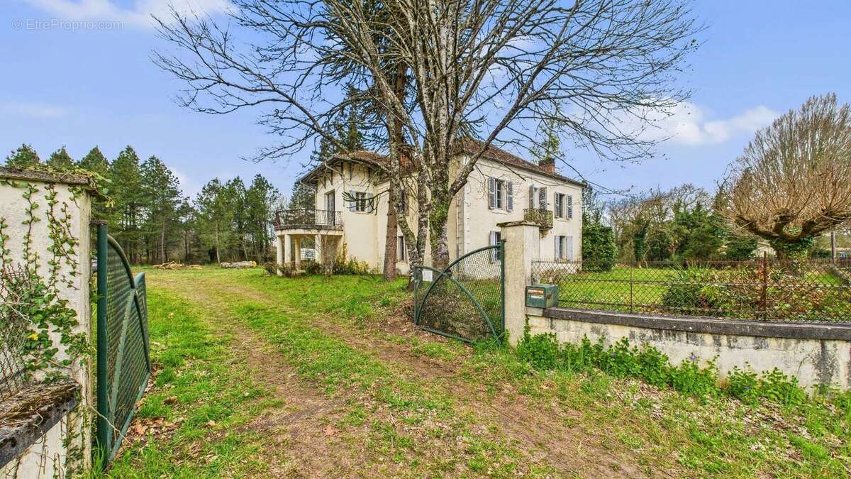 Villa Plaisance et sa dépendance, un bijou d'histoire - photo 18
