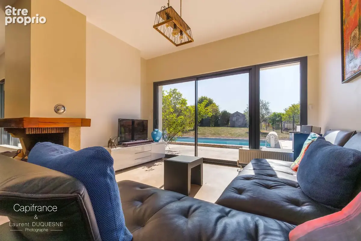 Maison d’architecte de plain-pied avec piscine et vue dégagée - photo 6