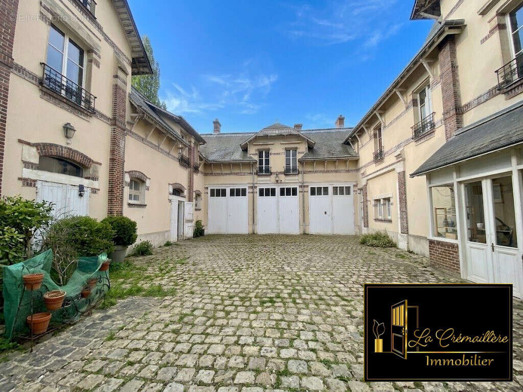 Appartement à SAINT-ARNOULT-EN-YVELINES