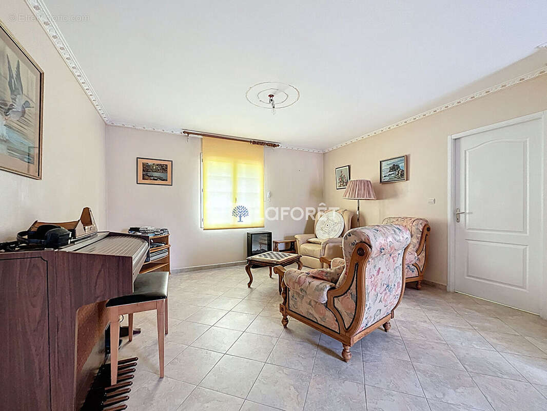 Maison à SAINT-QUENTIN