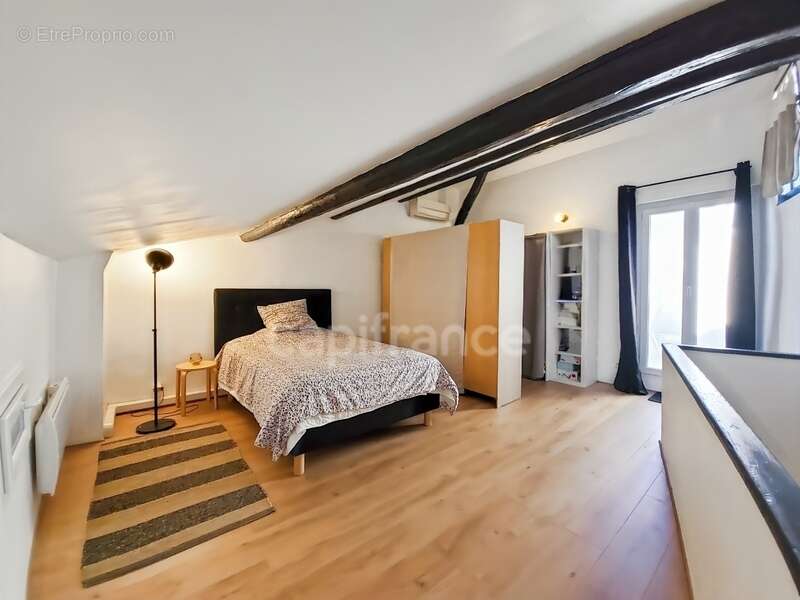 Appartement à VILLENEUVE-LES-AVIGNON