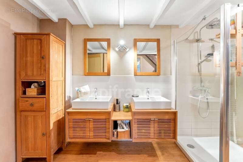 Maison à PREVESSIN-MOENS