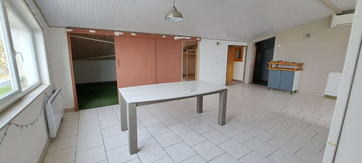 Commerce à PONT-L&#039;ABBE-D&#039;ARNOULT