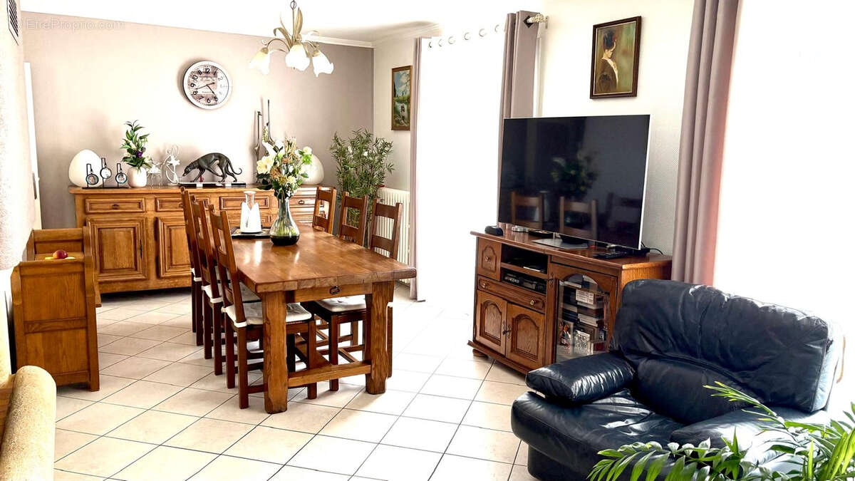 Maison à LES BREVIAIRES