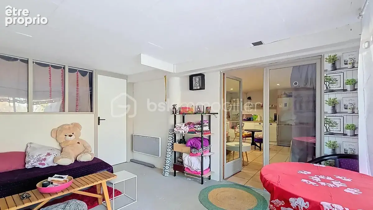 Maison avec appartement indépendant, piscine et garage - photo 11