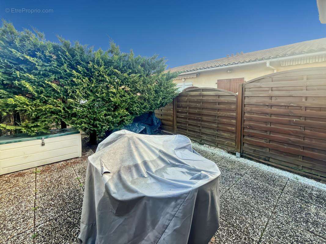 Maison à LES MATHES