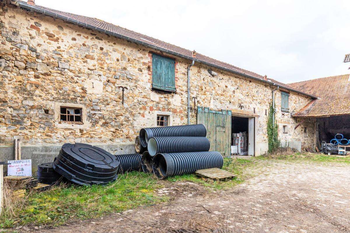 Appartement à CHAMPCUEIL
