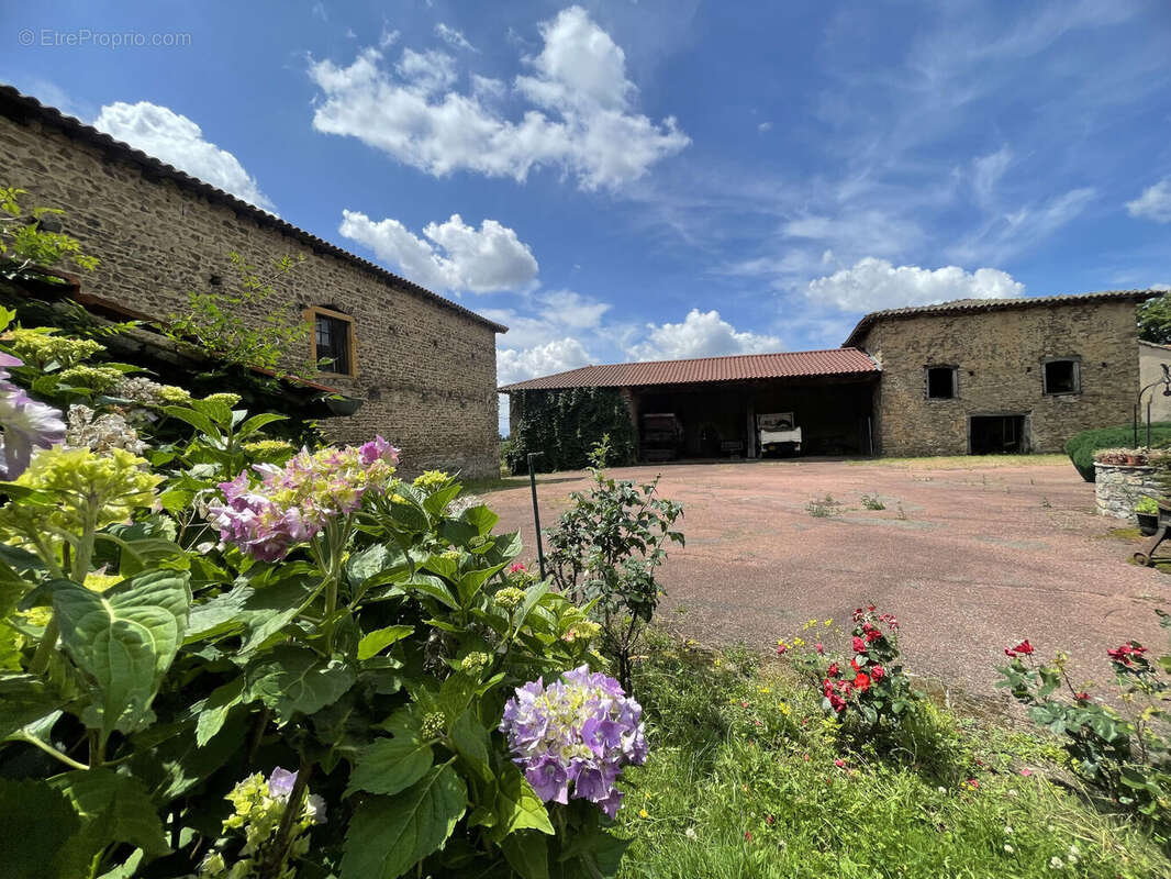 Photo 2 - Maison à SAINT-SYMPHORIEN-DE-LAY