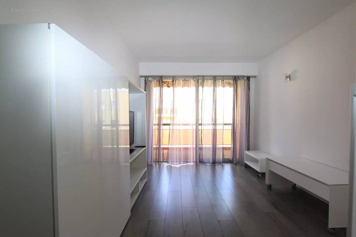 Appartement à BEAULIEU-SUR-MER