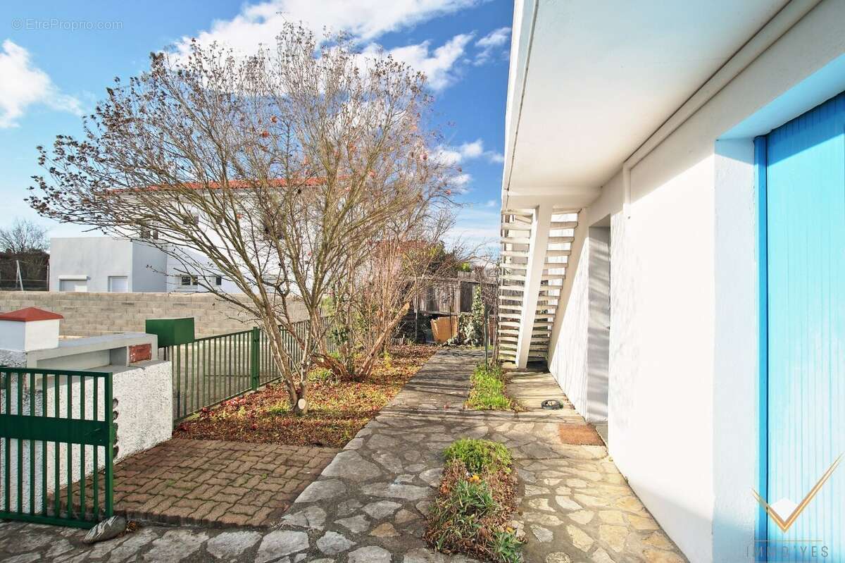 Maison à VILLENEUVE-TOLOSANE