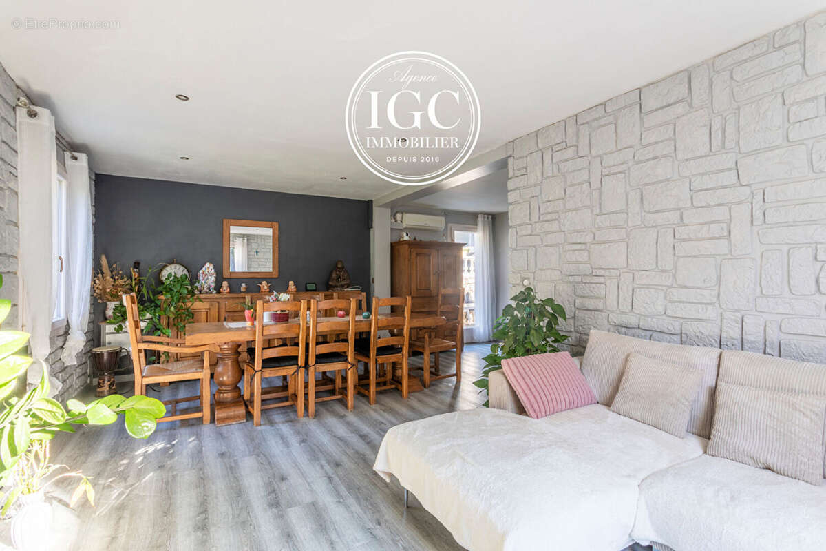 Maison à ENSUES-LA-REDONNE