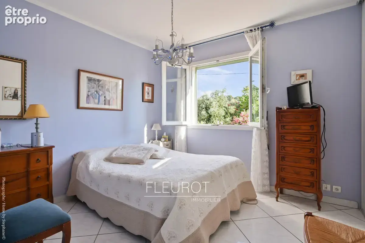 Appartement 4 pièces 90 m² à vendre à La Ciotat (13600) - photo 7