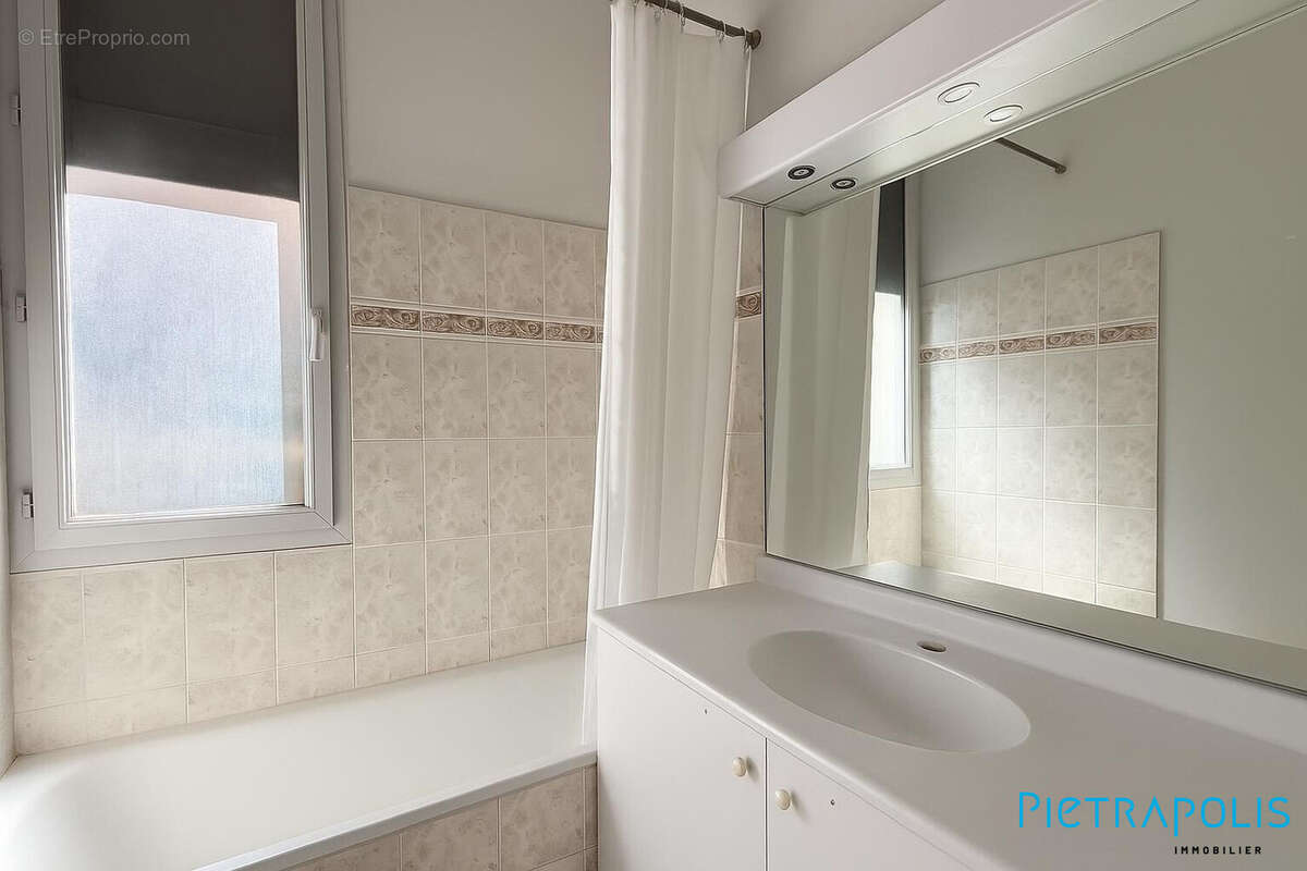 Appartement 79 m² à Lyon-4e  - photo 8